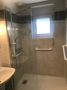 Photo de galerie - Sdb pmr 