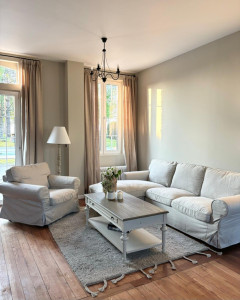 Photo de galerie - Réalisations complètes d'une maison en duplex. Enduit,  peinture, ponçage parque et vernis. Montage de l'ensemble des meubles intérieur et carrelage terrasse extérieur 60m2 