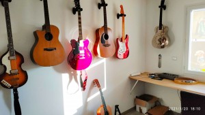 Photo de galerie - Instruments du mini-studio