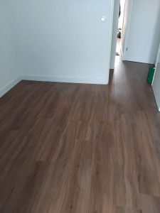 Photo de galerie - Pose de parquet et plainte