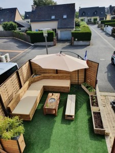 Photo réalisation - Paysagiste - Aménagement du jardin - Romain L. - Saint-Coulomb : Terrasse 20m2 entièrement faite main 
