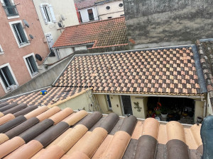 Photo de galerie - Toiture nettoyer démoussé  traiter 