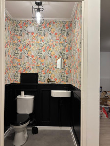 Photo de galerie - Poser des moulures / Poser de papier peint 
