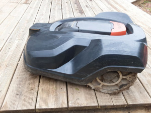 Photo de galerie - Robot tondeuse