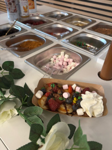 Photo de galerie - Toppings, fruits, sauce chocolat caramel fruits rouges mangue