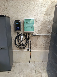 Photo de galerie - Installation borne de recharge VE triphasé
