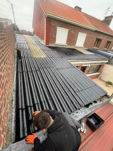 Photo de galerie - Réparation de fuite sur toiture fibro avec régénérant et bitumée