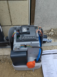 Photo de galerie - Motorisation portail