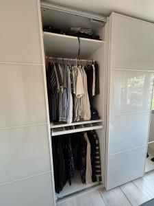 Photo de galerie - Montage meuble en kit pour rangement de vêtements