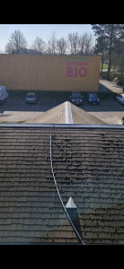 Photo de galerie - Avant le nettoyage de cette toiture 