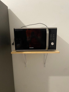 Photo de galerie - Étagères support micro onde 
