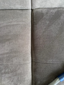 Photo de galerie - Nettoyage des canapés, fauteuils et tapis en profondeur 