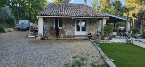 Photo de galerie - Posé de pierres façade 
