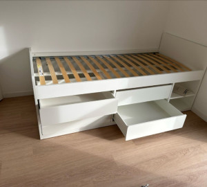 Photo de galerie - Montage lit kit en parfaite état 