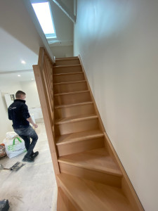 Photo de galerie - Pose d’un escalier en bois