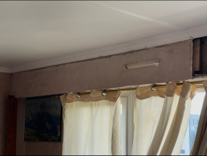 Photo de galerie - Réparation du volet roulant et peinture (avant)