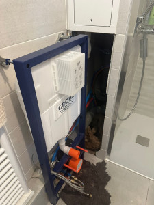 Photo de galerie - Installation wc sous pendu 