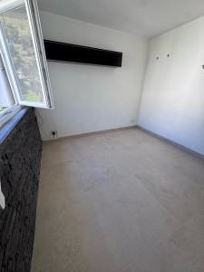 Photo de galerie - Finale de la pose d’un carrelage 