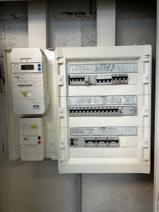 Photo de galerie - Mise en place d’un tableau électrique pour l’entrepôt NHC à septeme 