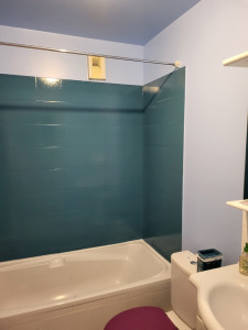 Photo de galerie - Peinture de la salle de bain, carrelage et mur 