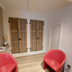 Photo de galerie - Agrandissement après avoir supprimé une cloison. Création cloisons dans le garage. Création d'un placard mural avec poses de persiennes et porte coulissante...