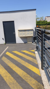 Photo de galerie - Remplacement d'une motorisation portail 
