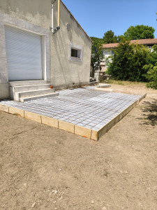 Photo de galerie - Coffrage et ferraillage dalle extérieur 