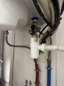Photo de galerie - Remplacement d’un groupe de sécurités chauffe eau 