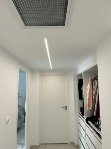 Photo de galerie - Installation clim fini avec faux plafond, voici la solution la plus invisible de climatiseur, elle s’installe dans les combles ou dans un faux plafond. 