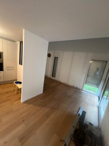 Photo de galerie - Cloison posée L’enduit qui a été effectué ainsi la peinture et la pose de parquet