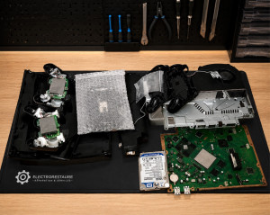 Photo de galerie - Rénovation intégral d’une PS3 Ultra Slim, ainsi que les manettes