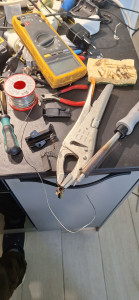 Photo de galerie - Remplacement d'un charbon moteur sur une machine de 10 ans