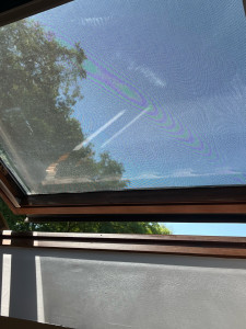 Photo de galerie - Nettoyage de Velux un avant et après