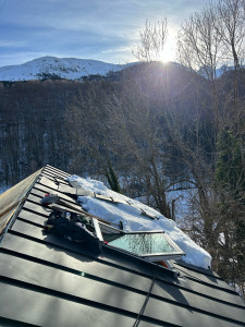 Photo de galerie - Pose joint de bout zinc plus gouttières 