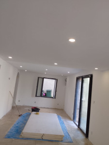 Photo de galerie - Enduit plus peinture j'ai rectifie toutes les défauts de bandage j'ai rattrapé bon courage à tout le monde