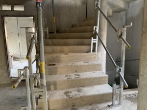 Photo réalisation - Maçonnerie - Mehmet Ali B. - Louvres (Sud et Est) : Réalisation de escalier en beton armé 