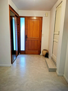 Photo de galerie - L'entrée à refaire d'une cliente
Sols, peintures, extension mur, huisseries.