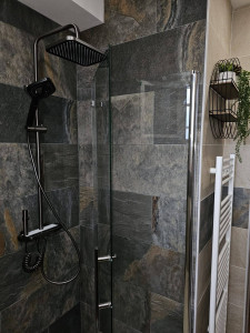 Photo de galerie - Bricolage et multi services