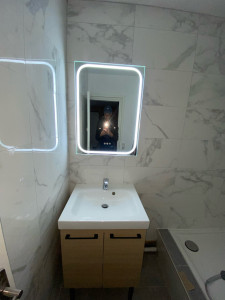 Photo de galerie - Rénovation d’une salle d’eau, faïence, meubles, accessoires 