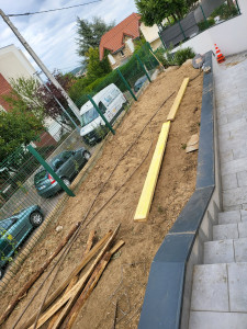 Photo de galerie - Création de une massif avec plantation 