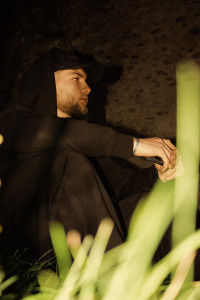 Photo de galerie - Photo réalisée en extérieur, style urbain et spontané