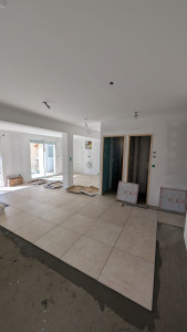 Photo de galerie - Rénovation complète d'une maison de 86m2. Tout fait par moi même ( démolition, maçonnerie, placo, peinture, carrelage) sauf électricité, plomberie et climatisation qui à été fait par des amis artisans.