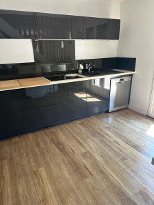 Photo de galerie - Sérieux 