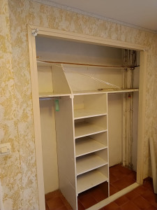 Photo de galerie - Placard avant transformation 
