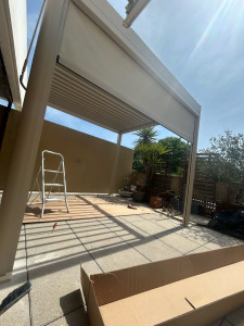 Photo de galerie - Fin de montage pergola 3X3 bioclimatique 