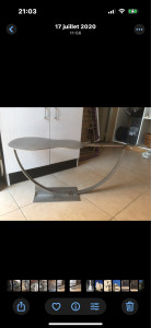 Photo de galerie - Table inox guitare 