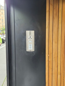 Photo de galerie - Installation de platine de rue Castel

