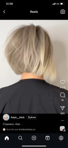 Photo de galerie - Mèches blondes et coupe 