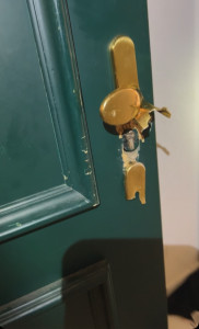 Photo de galerie - Ouverture de porte fermée à clé après tentative d’effraction