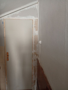 Photo de galerie - Création de mur avec porte 
